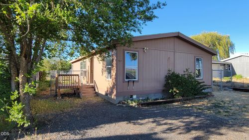 513 9th St, Metolius, OR, 97741-2458 | Card Image