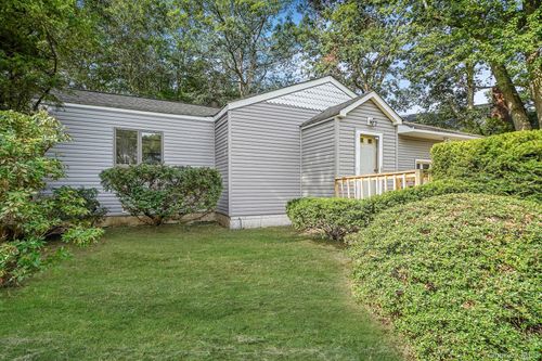 254 Gibbs Pond Rd, Nesconset, NY, 11767-2256 | Card Image