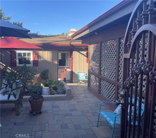 1096 Madison Pl, Laguna Beach, CA, 92651-2841 | Card Image