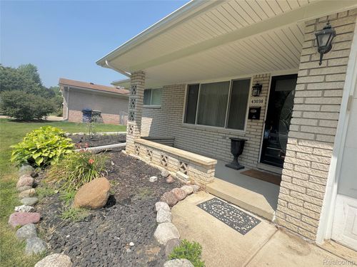 43038 Hanford Rd, Canton, MI, 48187-3336 | Card Image