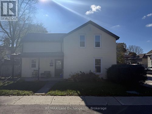 26 Patrick St W, Huron, ON, N0G2W0 | Card Image