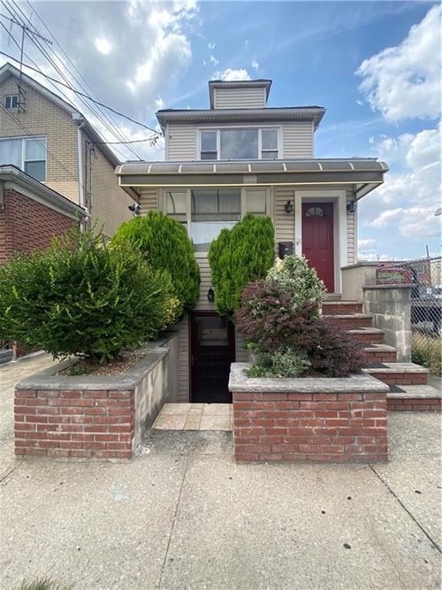 26 Bay 41st St, Brooklyn, NY, 11214-4421 | Card Image