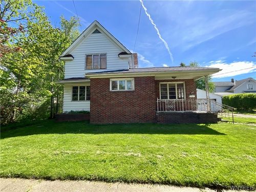 428 Robin St, Dunkirk, NY, 14048-1926 | Card Image