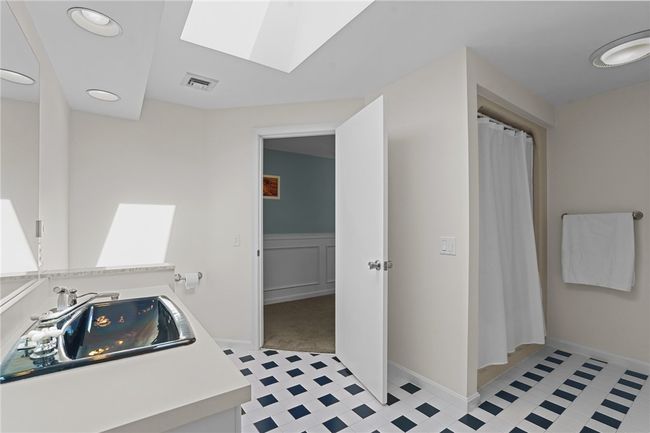 1 Overlook Dr, House other with 4 bedrooms, 3 bathrooms and 6 parking in Bristol RI | Image 18