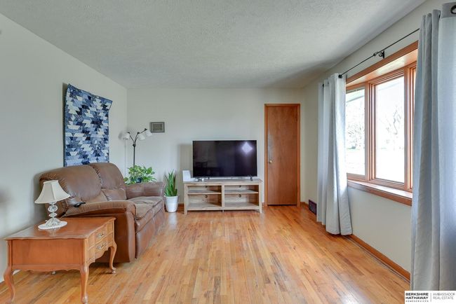 8539 Hamilton St, House other with 3 bedrooms, 2 bathrooms and 3 parking in Omaha NE | Image 8