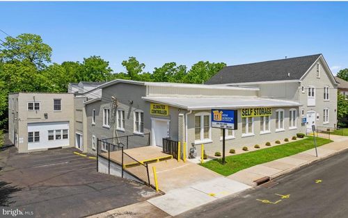 113 E Chestnut St, SOUDERTON, PA, 18964-1126 | Card Image