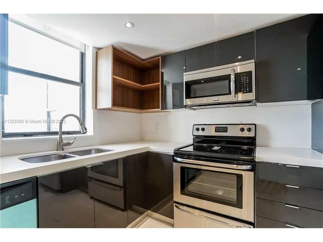 APT-2306 - 18181 Ne 31 St Ct, Condo with 2 bedrooms, 2 bathrooms and null parking in Aventura FL | Image 9