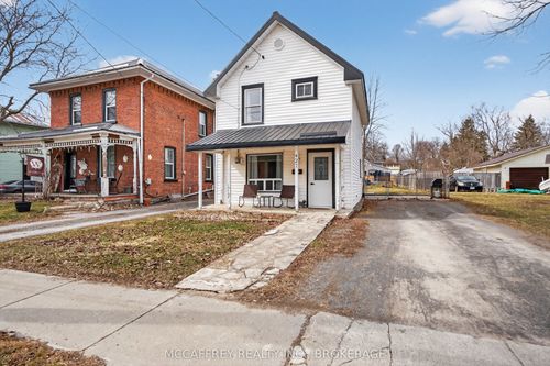 427 Thomas St, Deseronto, ON, K0K1X0 | Card Image