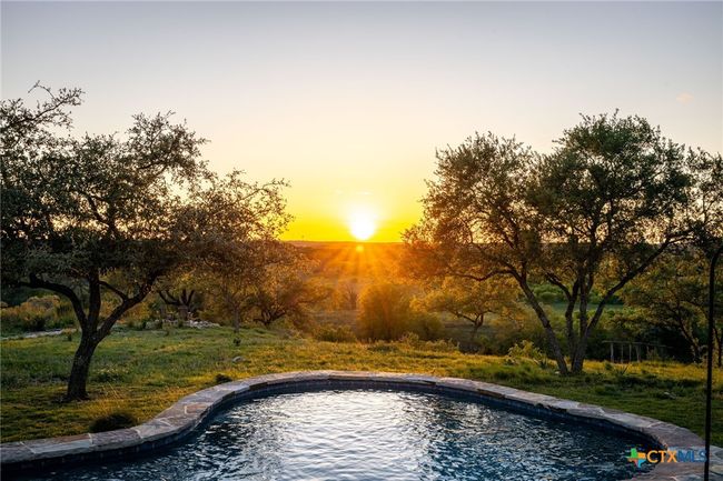 371 River Cliff Pl, House other with 4 bedrooms, 4 bathrooms and null parking in Spring Branch TX | Image 6