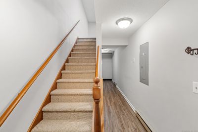 B5 - 8 Driftway Road, Condo with 2 bedrooms, 1 bathrooms and null parking in Danbury CT | Image 3