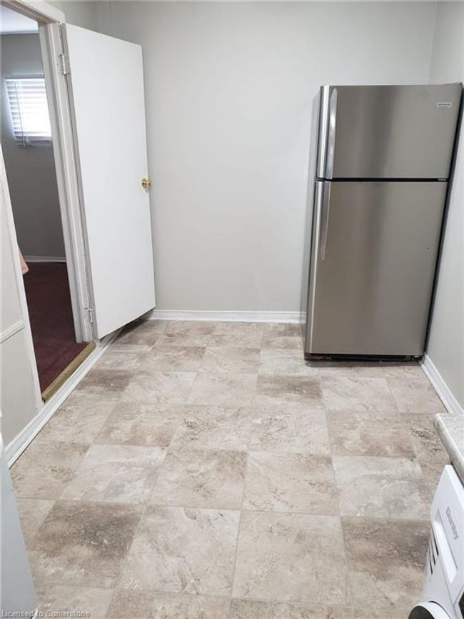 205 Kenilworth Ave N, House other with 5 bedrooms, 2 bathrooms and null parking in Hamilton ON | Image 9
