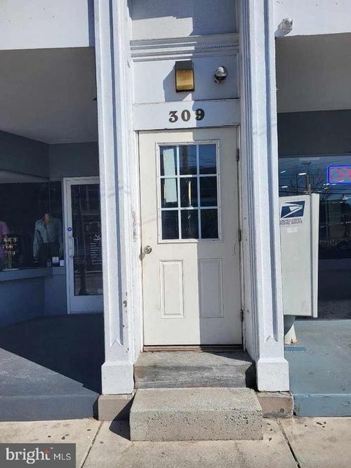307 N Queen St, LANCASTER, PA, 17603-3011 | Card Image
