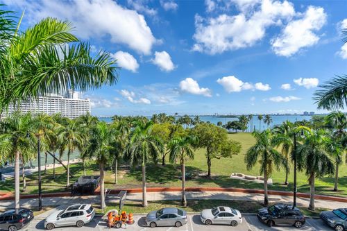 apt-604-1900 N Bayshore Dr, Miami, FL, 33132-3003 | Card Image