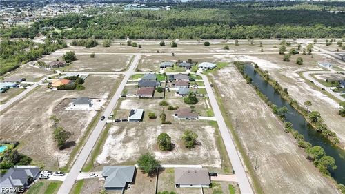2912 25th Ln, Cape Coral, FL, 33993-8433 | Card Image