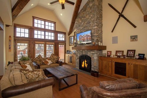 3F Slalom Ln, West Dover, VT, 05356 | Card Image