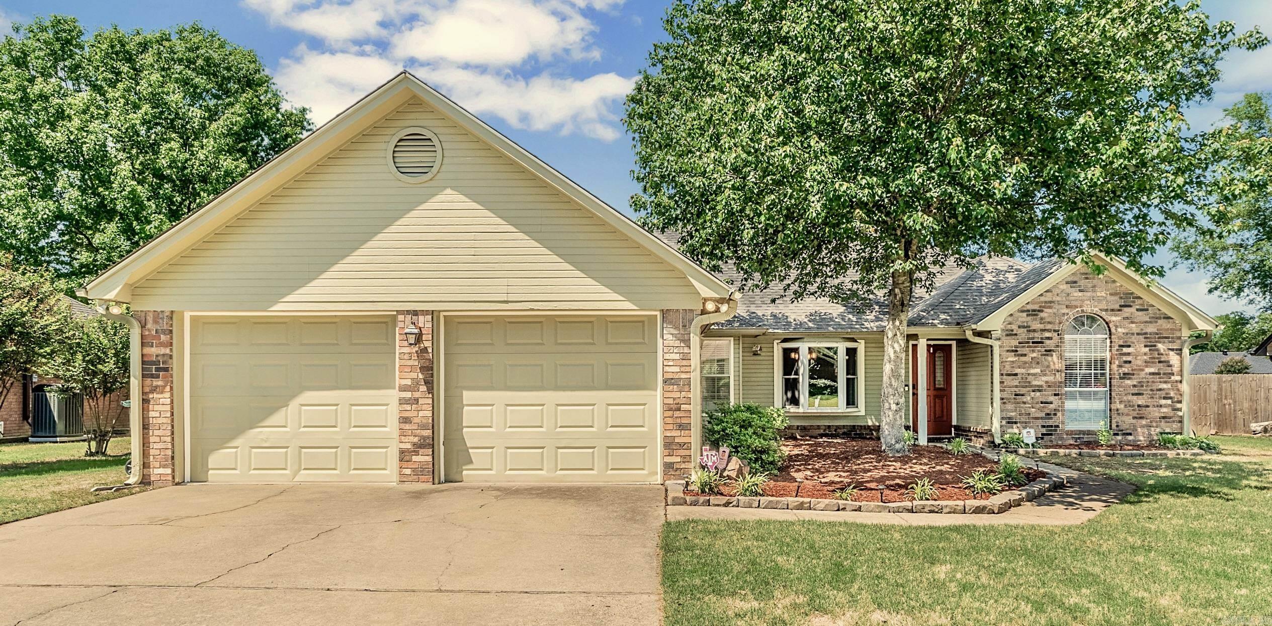 Paul Dr, Conway, AR 72034