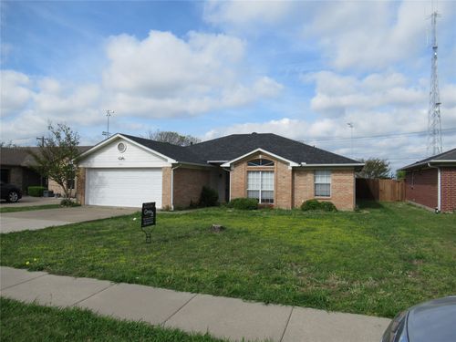 6910 Sayle St, Greenville, TX, 75402-5558 | Card Image