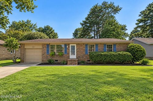1909 Cedar Point Cir, Elizabeth City, NC, 27909-7622 | Card Image