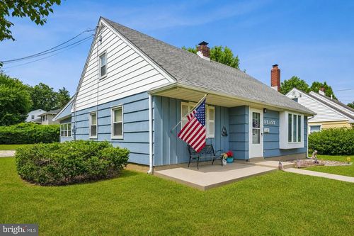1 E Harris Ave, Moorestown, NJ, 08057-3528 | Card Image