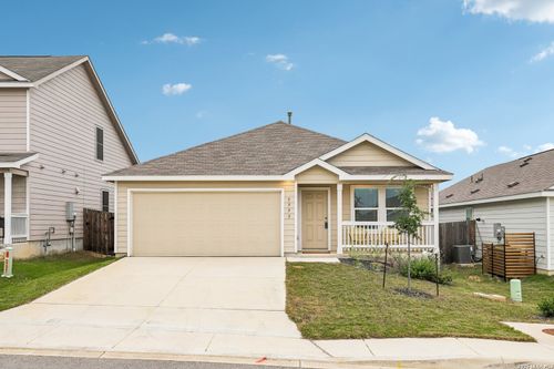 5955 Sunset Song Ln, Bulverde, TX, 78163-2627 | Card Image