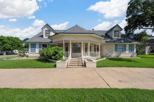 3230 Village Park Dr, Waco, TX, 76708-1582 | Card Image