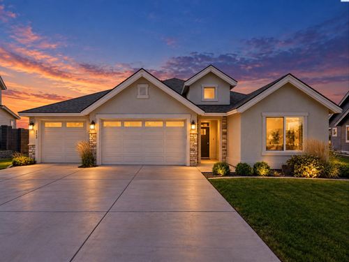 2243 Legacy Ln, Richland, WA, 99352-7902 | Card Image