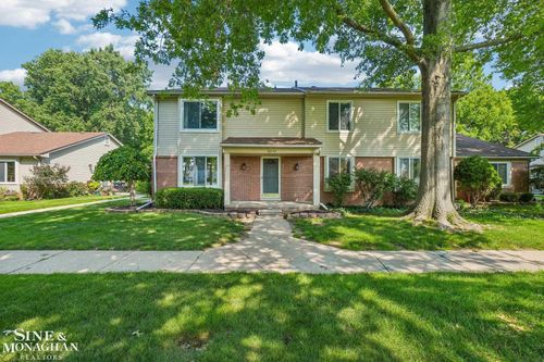 38153 Jefferson Ave, Harrison Township, MI, 48045-2643 | Card Image