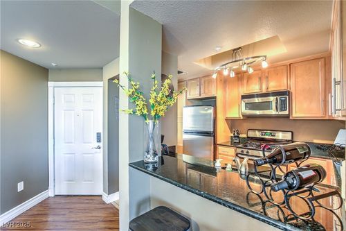 317-220 E Flamingo Rd, Las Vegas, NV, 89169-0300 | Card Image