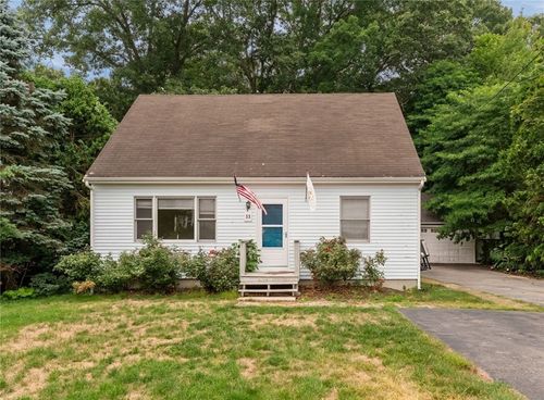11 Pawtucket Ave, Bristol, RI, 02809-4737 | Card Image
