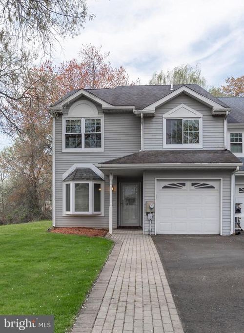 111 Sarahs Ln, HORSHAM, PA, 19044-1976 | Card Image