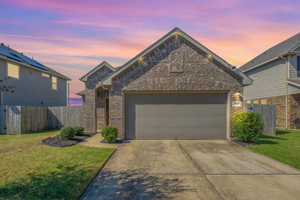 Lemongrass Ave, Baytown, TX 77521