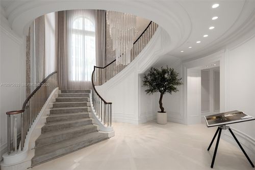 n-sf-02-17975 Collins Ave, Sunny Isles Beach, FL, 33160-5710 | Card Image