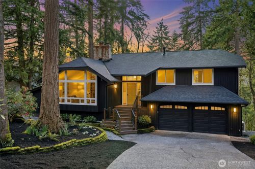 145 Mt Pilchuck Avenue Sw, Issaquah, WA, 98027 | Card Image