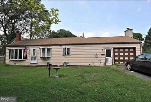2091 Old York Rd, BURLINGTON, NJ, 08016-9734 | Card Image
