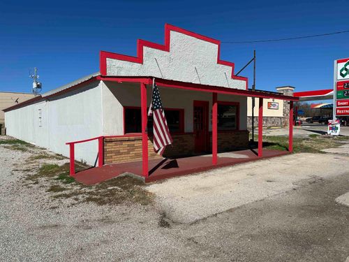 805 Bessemer Avenue, Llano, TX, 78643-0805 | Card Image