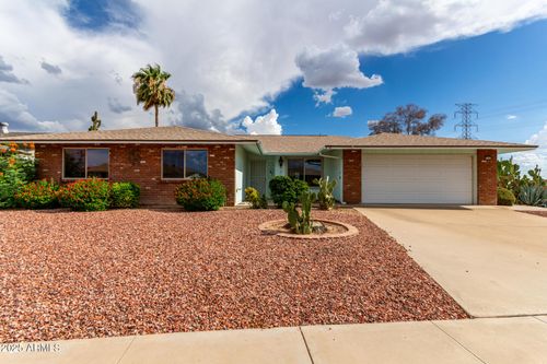 11049 W Crestbrook Dr, Sun City, AZ, 85351-1057 | Card Image