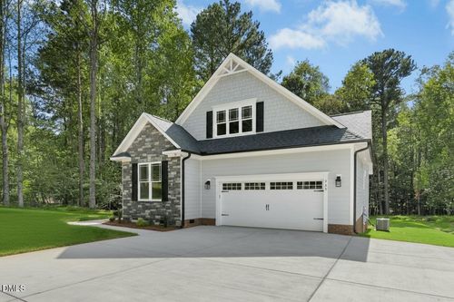 925 Lynch Rd, Selma, NC, 27576-5735 | Card Image