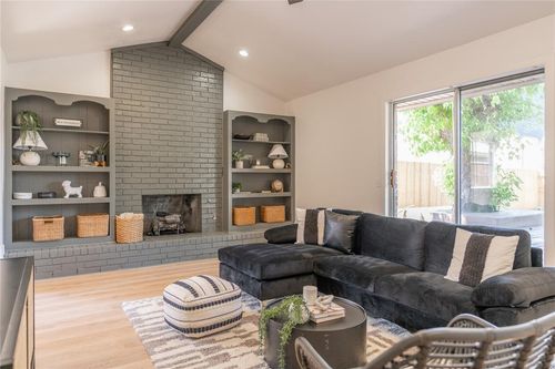 1021 Apollo Cir, Edmond, OK, 73003-6011 | Card Image
