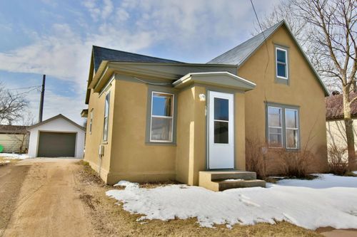 517 8th St S, Sauk Centre, MN, 56378-1411 | Card Image