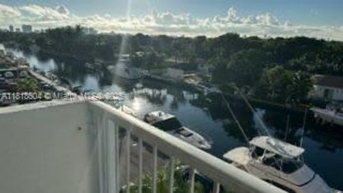 509-2000 Ne 135th St, North Miami, FL, 33181-2105 | Card Image