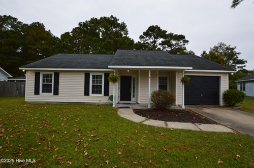 121 Hunting Green Dr, Jacksonville, NC, 28546-9123 | Card Image