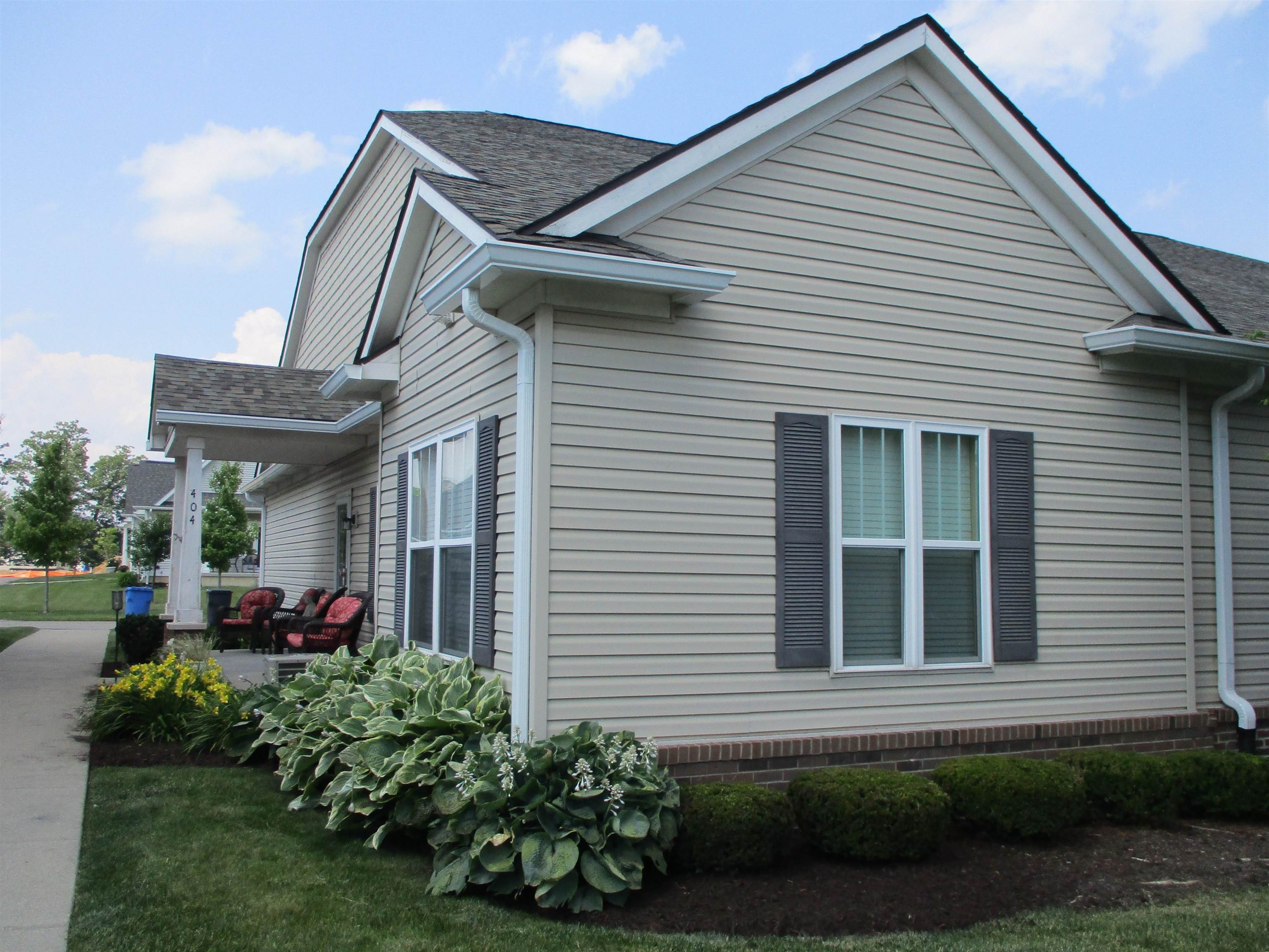 Brigg St, Howell, MI 48855