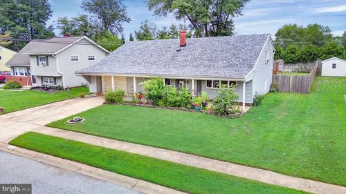 42 Lynch Farm Dr, NEWARK, DE, 19713-2811 | Card Image