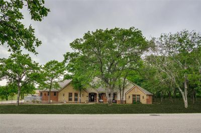 101 Oakwood Drive, House other with 5 bedrooms, 4 bathrooms and null parking in Weatherford TX | Image 2