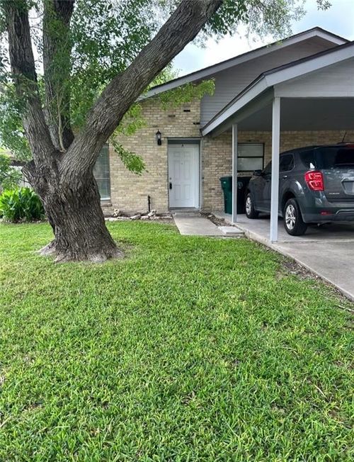 4813 Shadowbend Dr, Corpus Christi, TX, 78413-2439 | Card Image