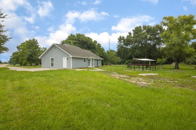 701 Walker Rd, House other with 3 bedrooms, 2 bathrooms and null parking in Winnie TX | Image 20
