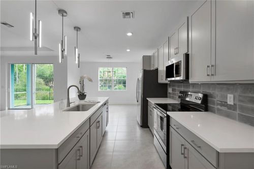 102-26390 Coco Cay Cir, BONITA SPRINGS, FL, 34135 | Card Image