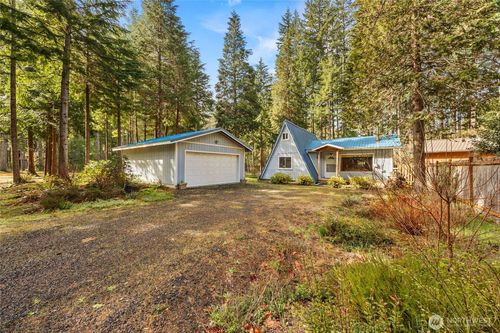 233 Mountain View Dr, Packwood, WA, 98361-9702 | Card Image