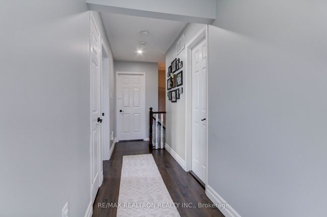 169 King St, House other with 4 bedrooms, 3 bathrooms and 6 parking in Mount Albert ON | Image 25