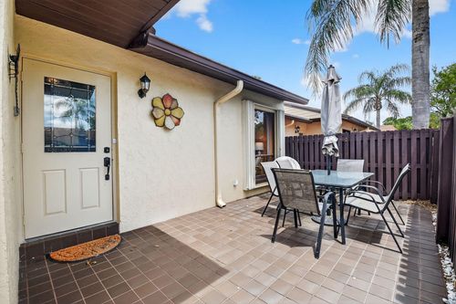 apt-f-612 Sea Pine Way, Greenacres, FL, 33415-9068 | Card Image